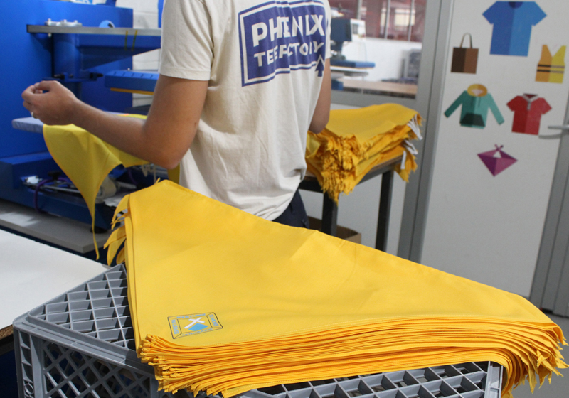 <br />
<b>Warning</b>:  Undefined variable $title in <b>/home/teefactory/public_html/00-helpers.php</b> on line <b>112</b><br />
